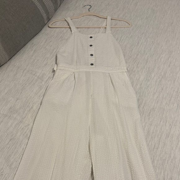 Roxy Pants - Roxy White Textured Crossback, Cropped Wide Leg Jumpsuit Size M